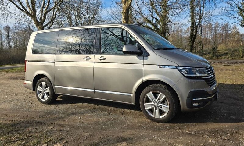 Beige Gebraucht 2021 VW T6.1 Highline Van | 59.820 € (Superpreis) - Bild 1/4