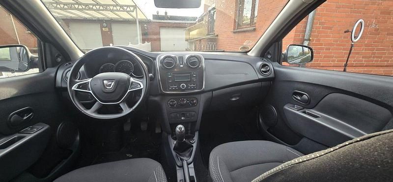 Gebraucht Dacia Sandero Comfort 90 PS (66 kW) 2017 Schwarz Limousine