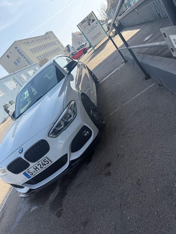 Gebraucht BMW 125 Performance 400 PS (294 kW) 2017 Weiß Kleinwagen