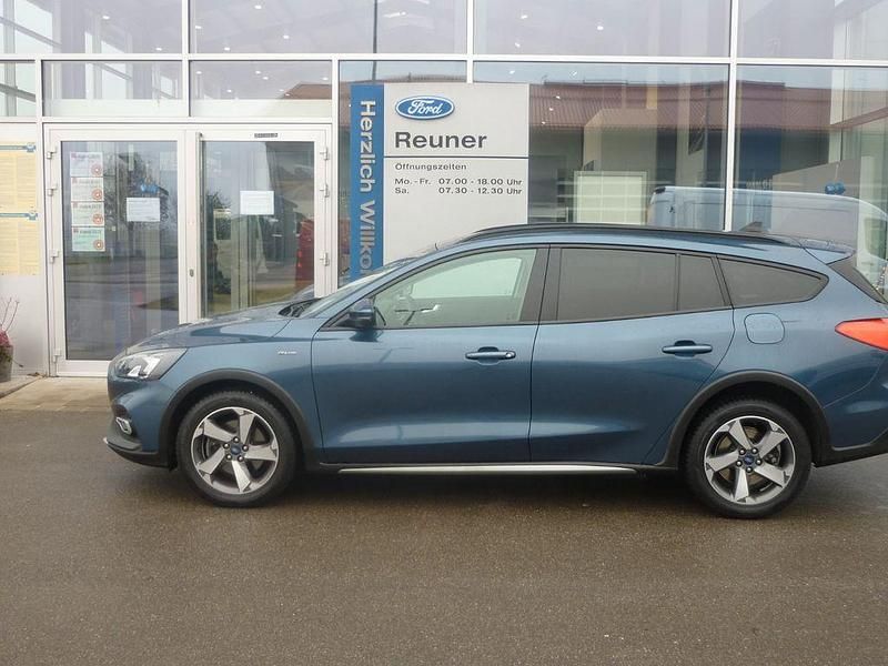 Gebraucht Ford Focus Active 125 PS (91 kW) 2021 Blau Limousine
