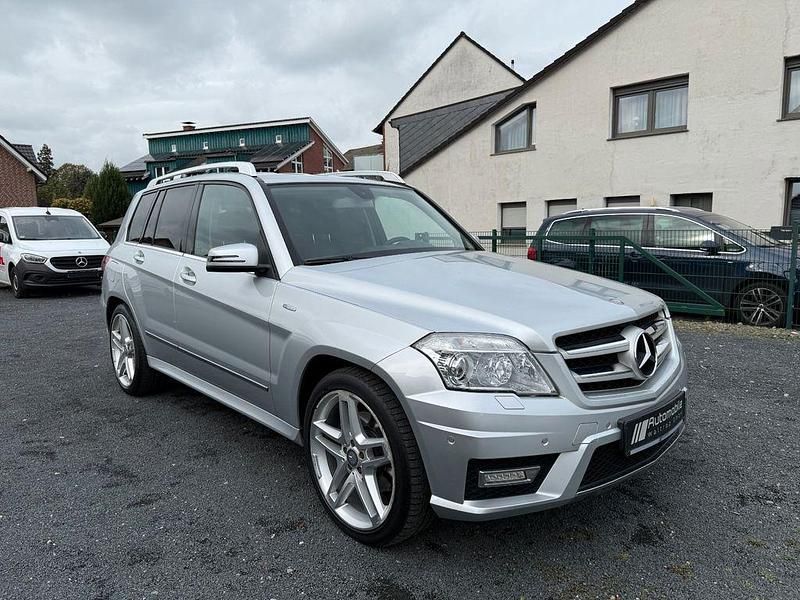 Silber Gebraucht 2011 Mercedes GLK220 AMG SUV | 11.900 € (Superpreis) - Bild 1/4
