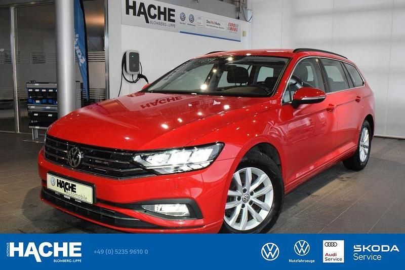 Gebraucht VW Passat Business+ 120 PS (88 kW) 2020 Polsterfarbe: schwarz Kombi