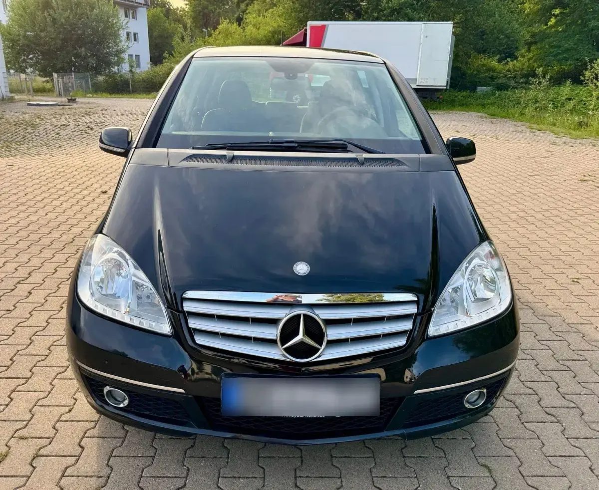 Gebraucht Mercedes A180 Avantgarde 116 PS (85 kW) 2010 Schwarz Van / Kleinbus
