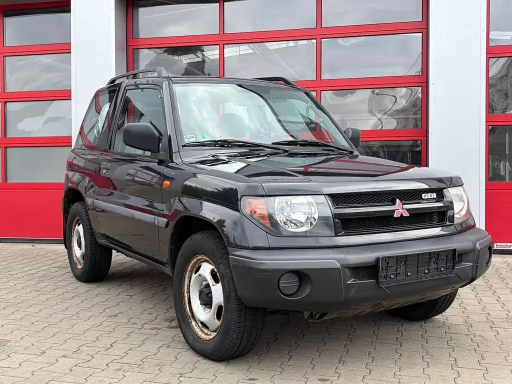 Gebraucht Mitsubishi Pajero Comfort Edition 120 PS (88 kW) 2000 Schwarz SUV