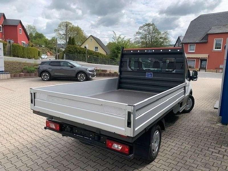 Neu Ford Transit 131 PS (96 kW) 2025 Weiß