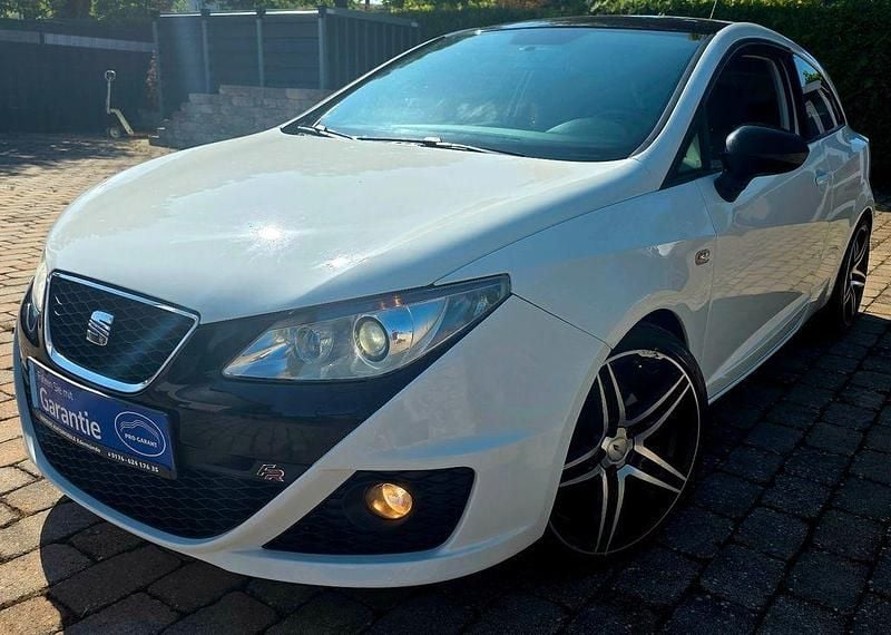 Weiß Gebraucht 2011 Seat Ibiza SC FR Kleinwagen | 5.499 € (Fairer Preis) - Bild 1/4