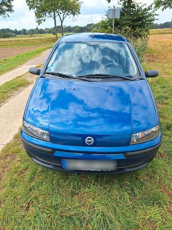 Blau Gebraucht 2001 Fiat Punto Kleinwagen | 2.250 € (Teuer) - Bild 1/4