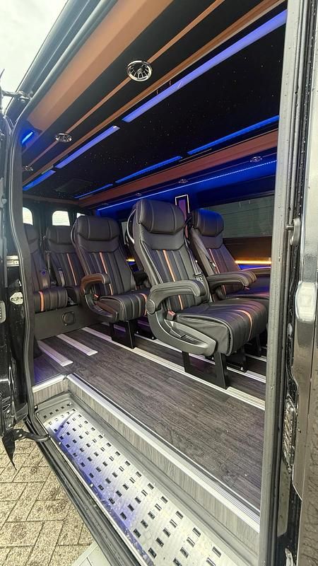 Gebraucht Mercedes Sprinter 190 PS (139 kW) 2020 Schwarz Van