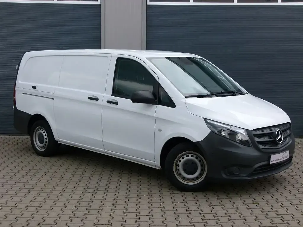 Gebraucht Mercedes Vito 163 PS (119 kW) 2022 Arktikweiss Van