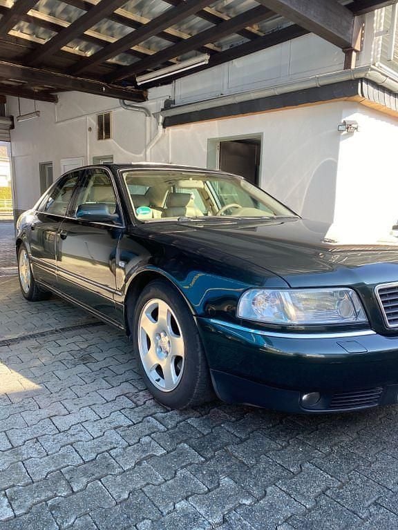 Grün Gebraucht 2001 Audi A8 Sport Limousine | 7.300 € (Guter Preis) - Bild 1/4