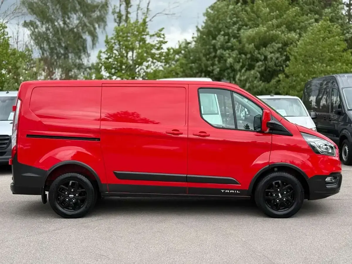 Occasion Ford Transit Custom 170 ch (125 kW) 2022 Rouge Monospace