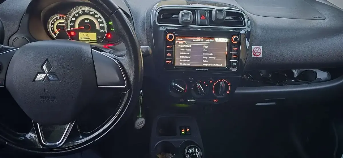 Gebraucht Mitsubishi Space Star Top 80 PS (58 kW) 2017 Schwarz Kleinwagen