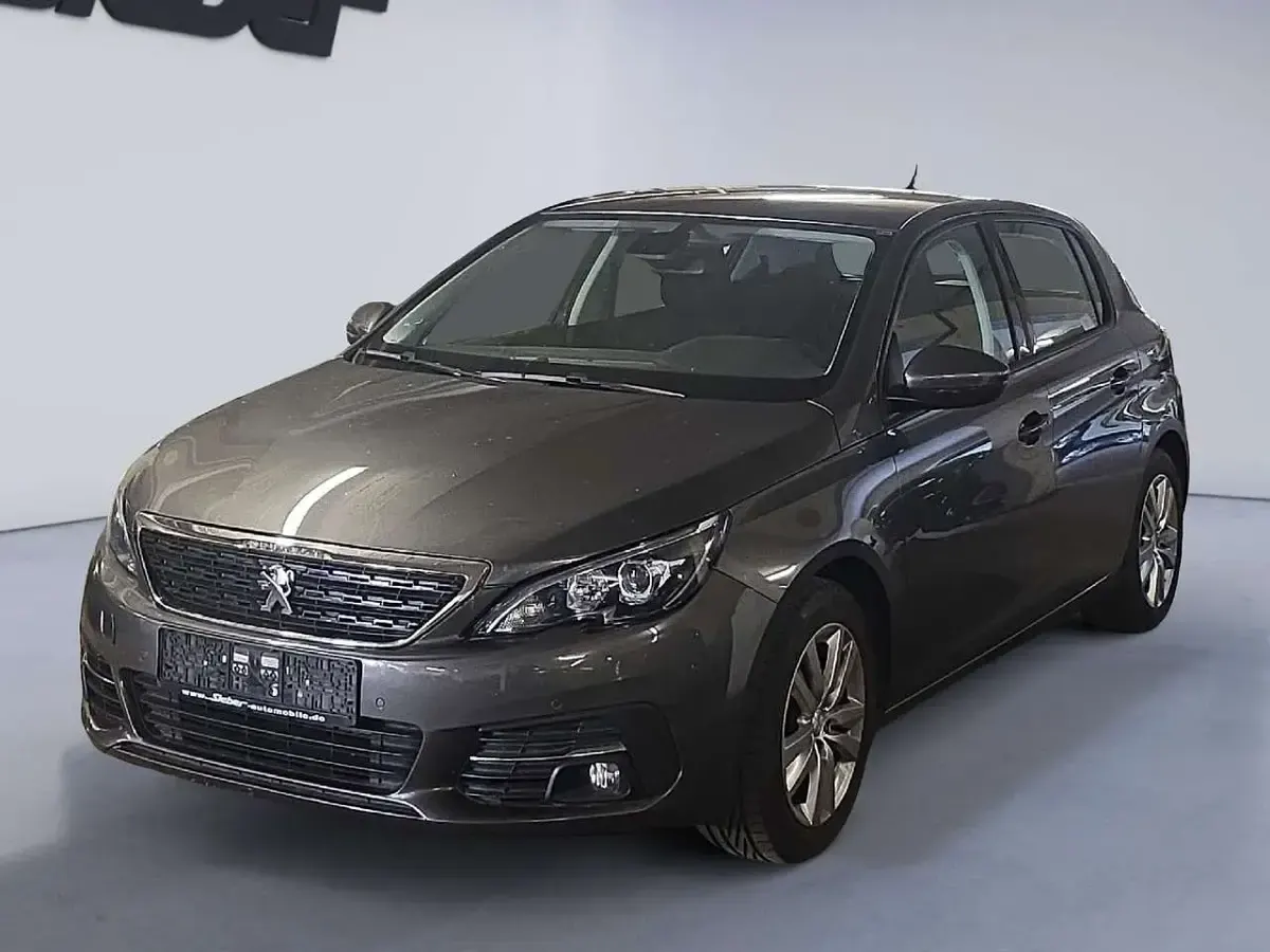 Gebraucht Peugeot 308 Active 131 PS (96 kW) 2018 Platiniumgrau Limousine