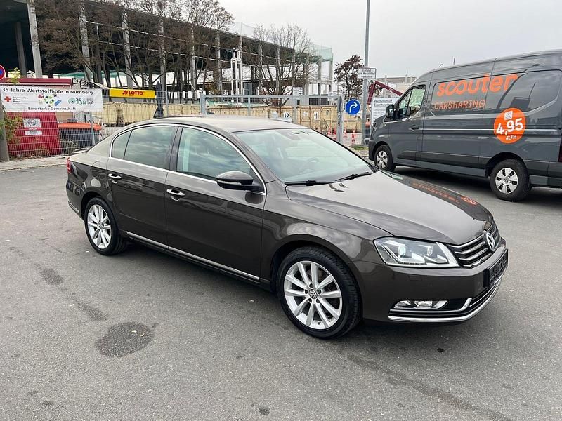 Gebraucht VW Passat 150 PS (110 kW) 2012 Braun Limousine