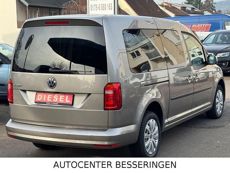 Gebraucht VW Caddy Maxi 102 PS (75 kW) 2020 Mojave beige metallic Van / Kleinbus