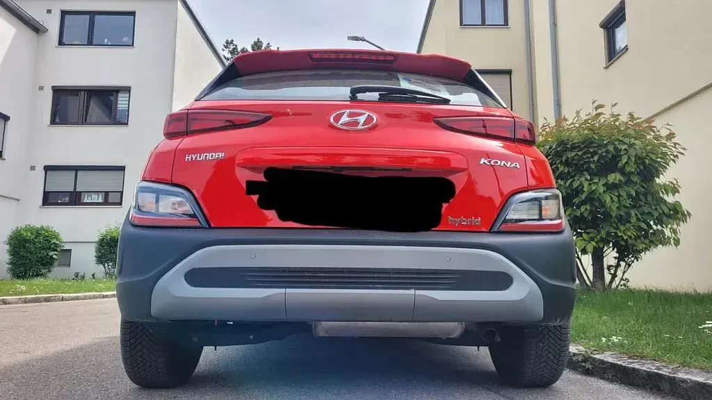 Gebraucht Hyundai Kona Select 105 PS (77 kW) 2022 Orange SUV