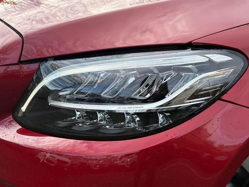 Gebraucht Mercedes C180 156 PS (114 kW) 2019 Rot Cabrio