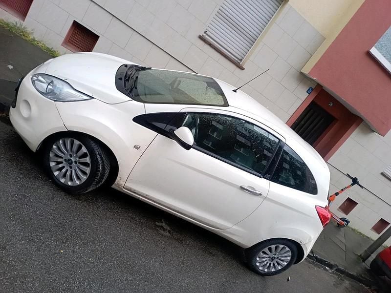 Gebraucht Ford Ka 69 PS (50 kW) 2011 Weiß Kleinwagen