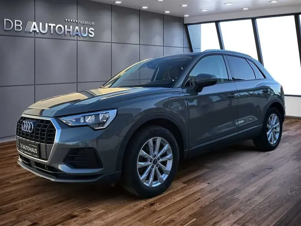 Gebraucht Audi Q3 Ambiente 245 PS (180 kW) 2024 SUV