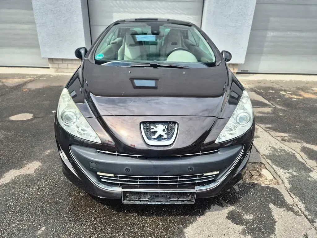 Gebraucht Peugeot 308 CC Platinum 156 PS (114 kW) 2010 Schwarz Cabrio