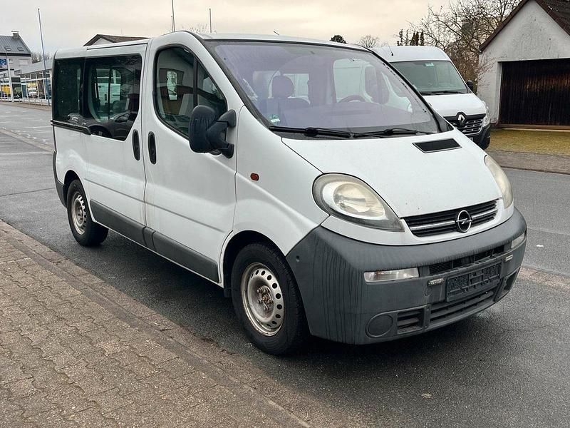 Gebraucht Opel Vivaro 99 PS (72 kW) 2006 Weiß Van / Kleinbus