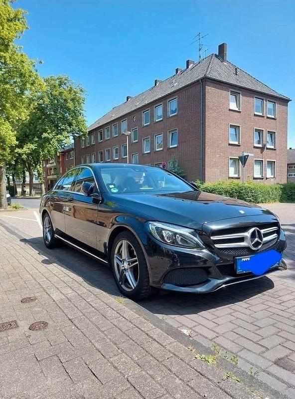 Schwarz Gebraucht 2017 Mercedes C250 Avantgarde Limousine | 17.000 € (Etwas zu teuer) - Bild 1/4
