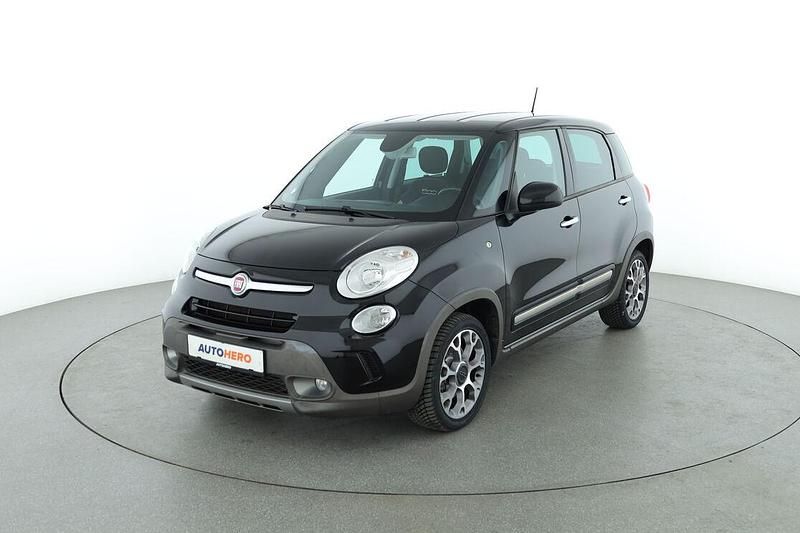 Schwarz Gebraucht 2016 Fiat 500L Trekking Van / Kleinbus | 9.630 € (Fairer Preis) - Bild 1/3