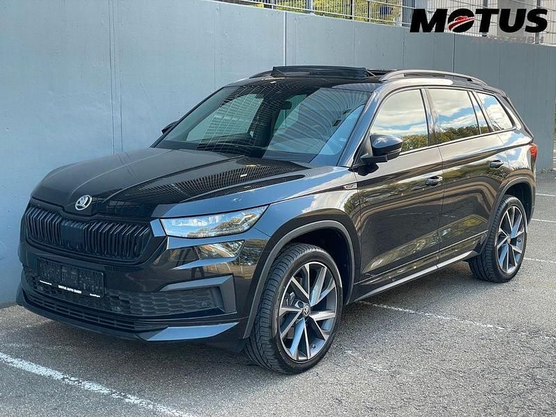 Schwarz Gebraucht 2023 Skoda Kodiaq SportLine SUV | 29.770 € (Teuer) - Bild 1/4