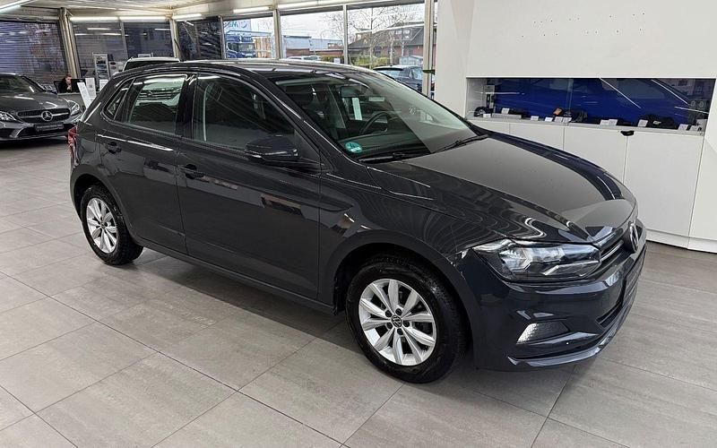 Grau Gebraucht 2021 VW Polo Comfortline Kleinwagen | 13.890 € (Fairer Preis) - Bild 1/4