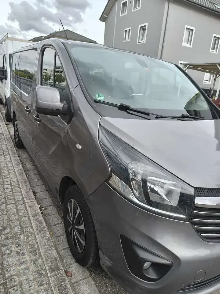 Gebraucht Opel Vivaro 140 PS (102 kW) 2014 Grau Van / Kleinbus