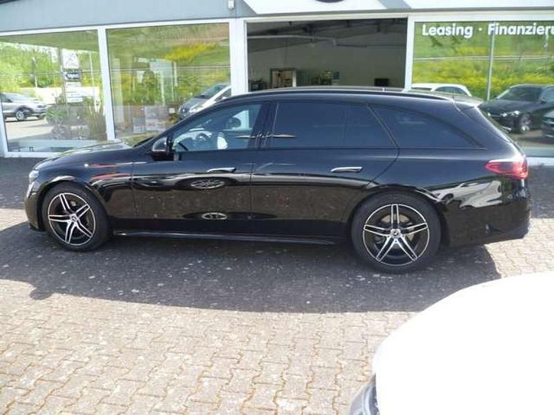 Używany Mercedes E200 Advanced 227 KM (166 kW) 2024 Czarny Kombi