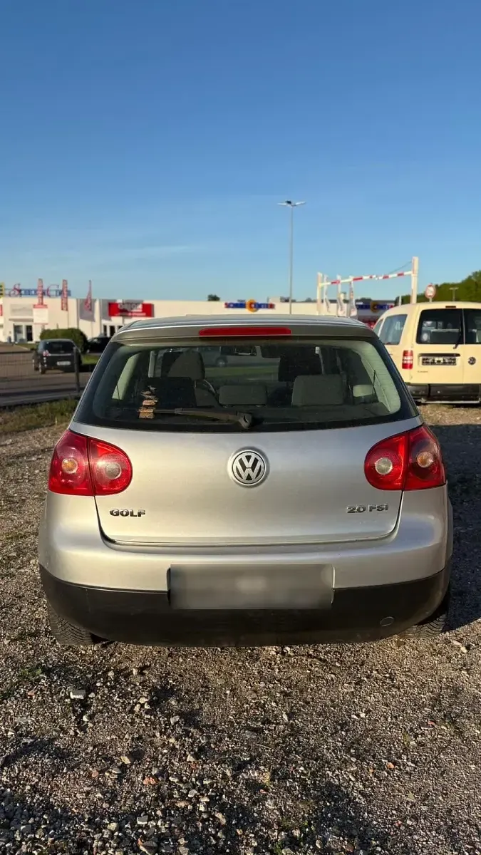 Second-hand VW Golf V 150 CP (110 kW) 2005 Argintiu Hatchback