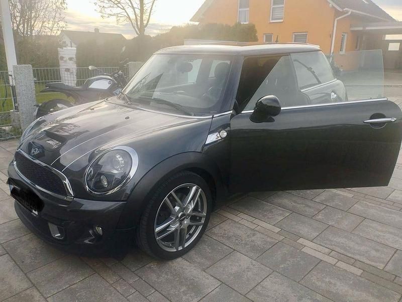 Grau Gebraucht 2012 Mini Cooper S Kleinwagen | 7.500 € (Guter Preis) - Bild 1/4