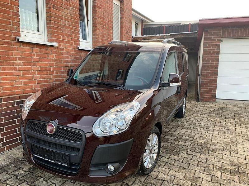 Rot Gebraucht 2013 Fiat Doblò Van / Kleinbus | 5.500 € (Fairer Preis) - Bild 1/4