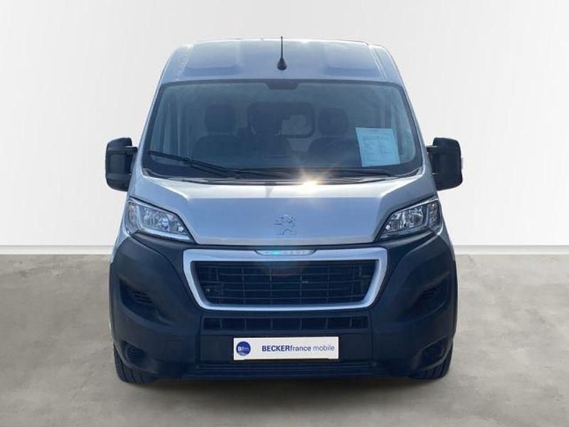 Gebraucht Peugeot Boxer Premium 140 PS (102 kW) 2022 Lackierung aluminiumgrau/metall (metallic) Van