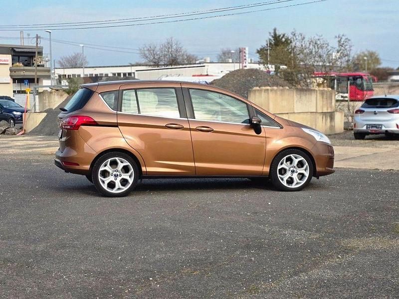 Gebraucht Ford B-MAX Titanium 101 PS (74 kW) 2014 Braun Van / Kleinbus