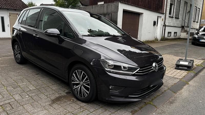Andere farben Gebraucht 2016 VW Golf Sportsvan Allstar Van / Kleinbus | 9.690 € (Superpreis) - Bild 1/4