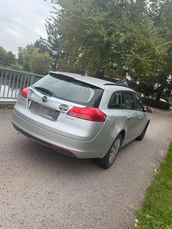 Silber Gebraucht 2012 Opel Insignia Kombi | 1.900 € (Superpreis) - Bild 1/4