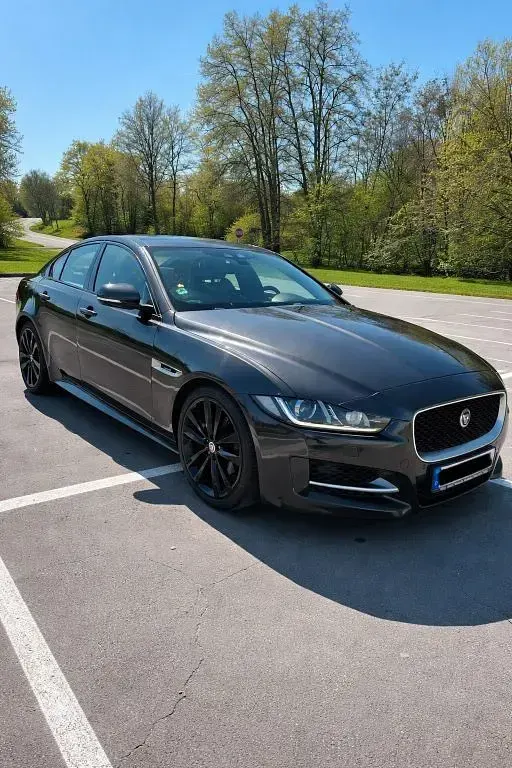 Gebraucht Jaguar XE R-Sport 179 PS (131 kW) 2017 Schwarz Limousine