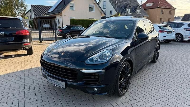 Blau Gebraucht 2015 Porsche Cayenne S Sport SUV | 30.999 € (Fairer Preis) - Bild 1/4
