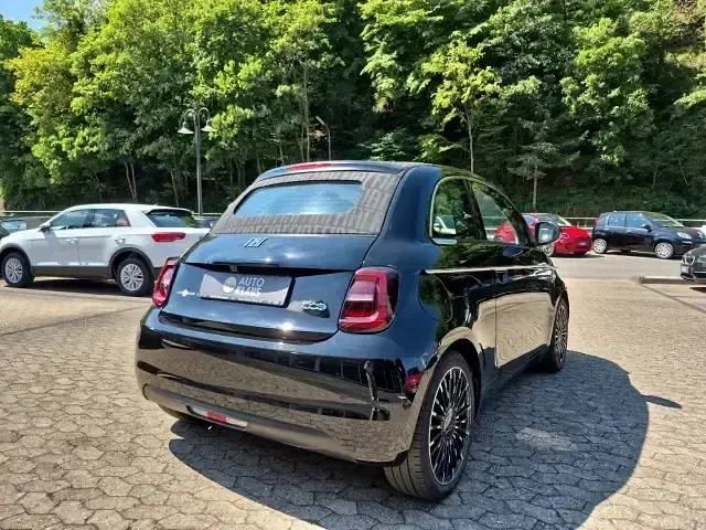 Gebraucht Fiat 500e La Prima 86 kW (118 PS) 2022 Schwarz Cabrio