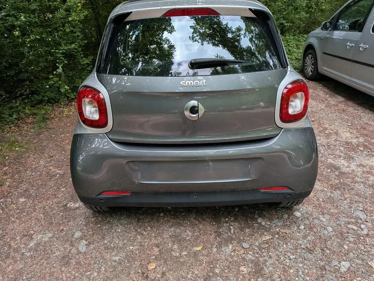 Gebraucht Smart ForFour Passion 72 PS (52 kW) 2015 Silber Kleinwagen