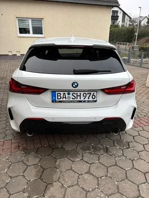 Gebraucht BMW 120 M Sport 190 PS (139 kW) 2021 Weiß Kleinwagen