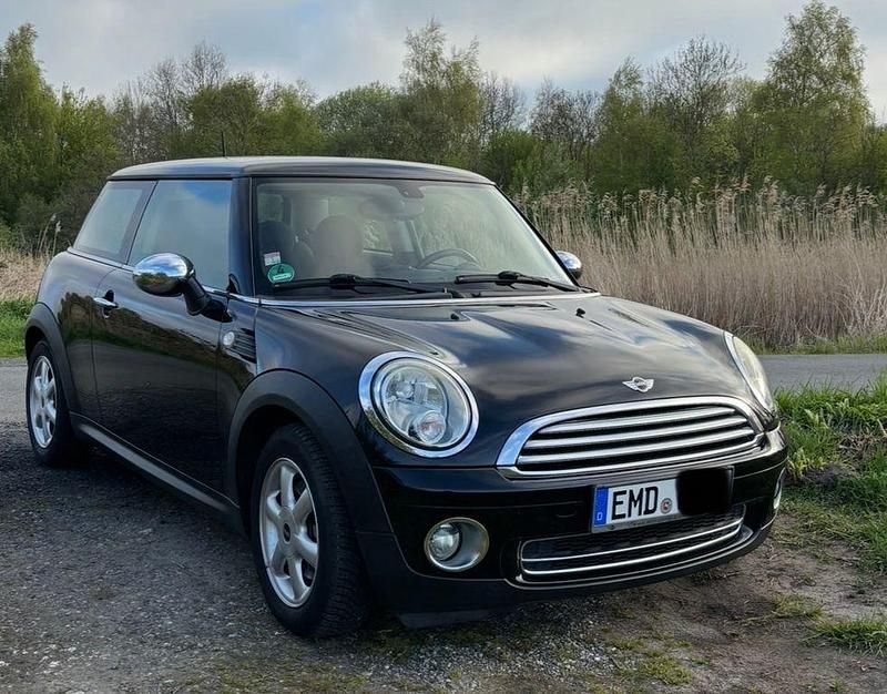 Käytetty Mini ONE Pepper 75 HP (55 kW) 2010 Musta Viistoperä