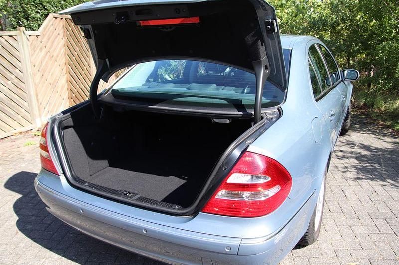 Gebraucht Mercedes 280 Elegance 190 PS (139 kW) 2005 Grau Limousine