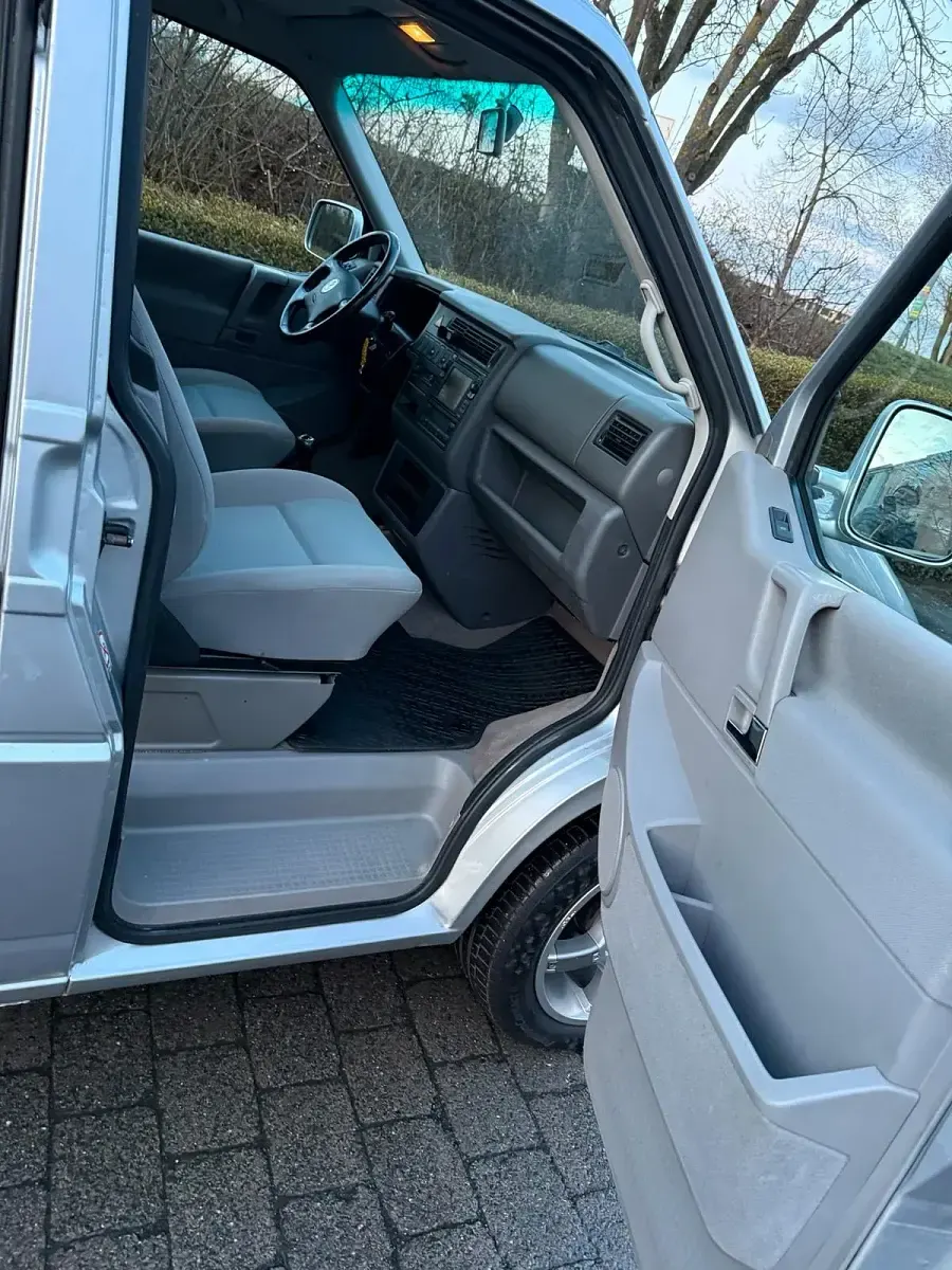 Gebraucht VW Multivan 150 PS (110 kW) 2002 Silber Van / Kleinbus
