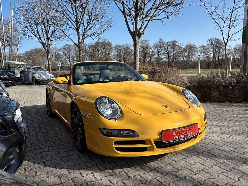 Gebraucht Porsche 997 355 PS (261 kW) 2005 Gelb (speedgelb) Cabrio