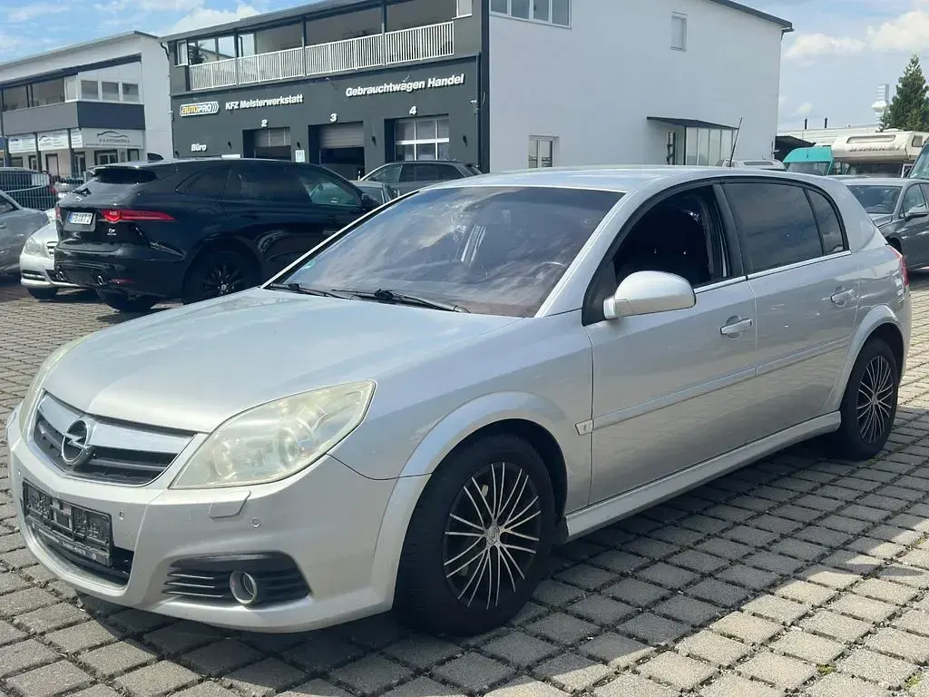 Gebraucht Opel Signum Edition 150 PS (110 kW) 2006 Silber Kleinwagen