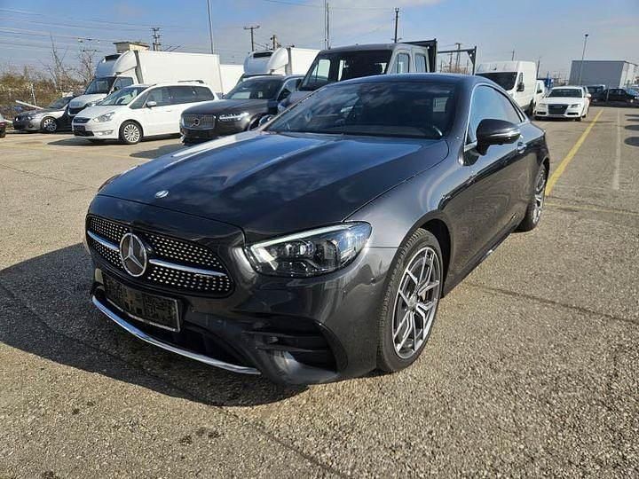 Gebraucht Mercedes E400 330 PS (242 kW) 2023 Grau Coupé