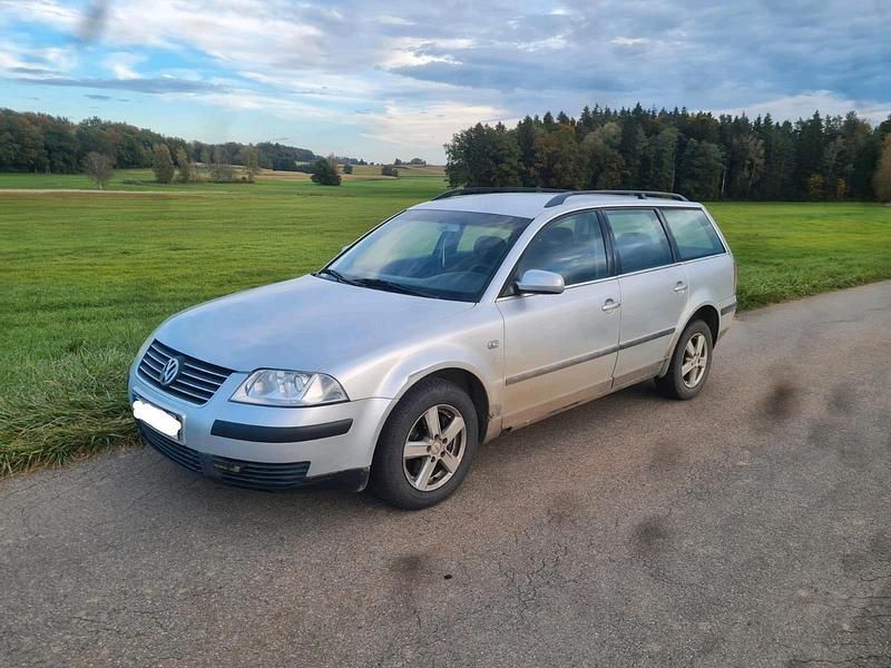 Silber Gebraucht 2002 VW Passat Kombi | 590 € (Superpreis) - Bild 1/2